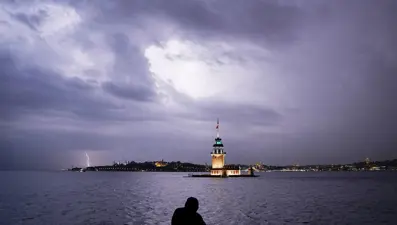 AKOM'dan İstanbul için yeni uyarı: Kuvvetli sağanak ve fırtına geliyor