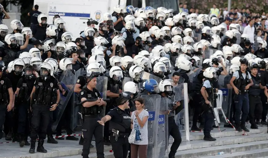 Taksim'de gerginlik 87