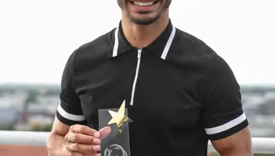 Milli cimnastikçi Ferhat Arıcan'a büyük onur