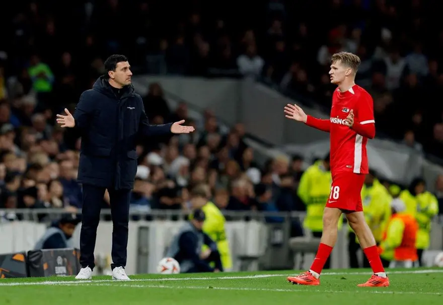 AZ ALKMAAR'IN 2 ŞAMPİYONLUĞU VAR 3