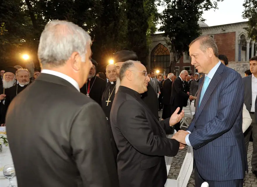 Azınlık temsilcileriyle iftar 7
