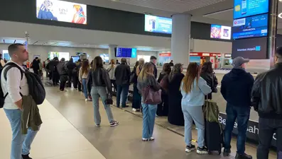 İstanbul Havalimanı'nda bayram dönüşü yoğunluğu