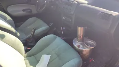 Aracında semaverden çıkan gazdan zehirlenip öldü