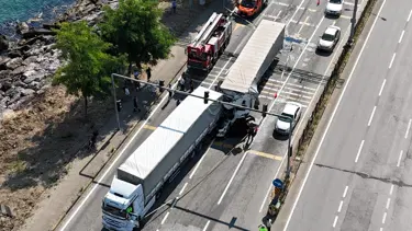 Karadeniz Sahil Yolu'nda zincirleme kaza: TIR şoförü hayatını kaybetti