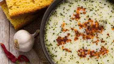 Selçuklulardan günümüze kadar gelen Tutmaç çorbası tarifi (Tutmaç çorbası nasıl yapılır?)