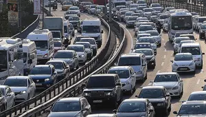 Trafikteki araç sayısı ilk kez 21 milyonu aştı Trafikteki araç sayısı ilk kez 21 milyonu aştı