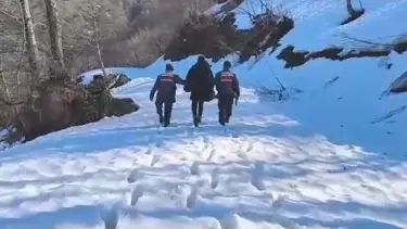 Cezaevi firarisi dağda kayboldu: Jandarma ekipleri kurtardı