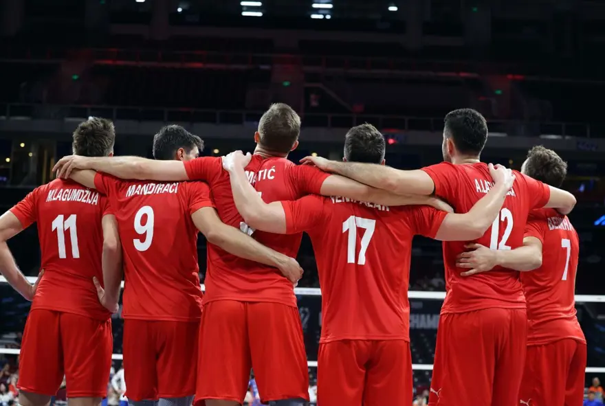Filenin Efeleri çeyrek final için sahada! Türkiye - Polonya voleybol maçı saat kaçta, hangi kanalda? 
