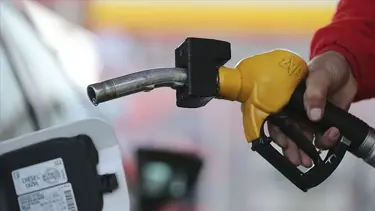 Herkes merak ediyor... Benzin, motorine indirim gelecek mi?