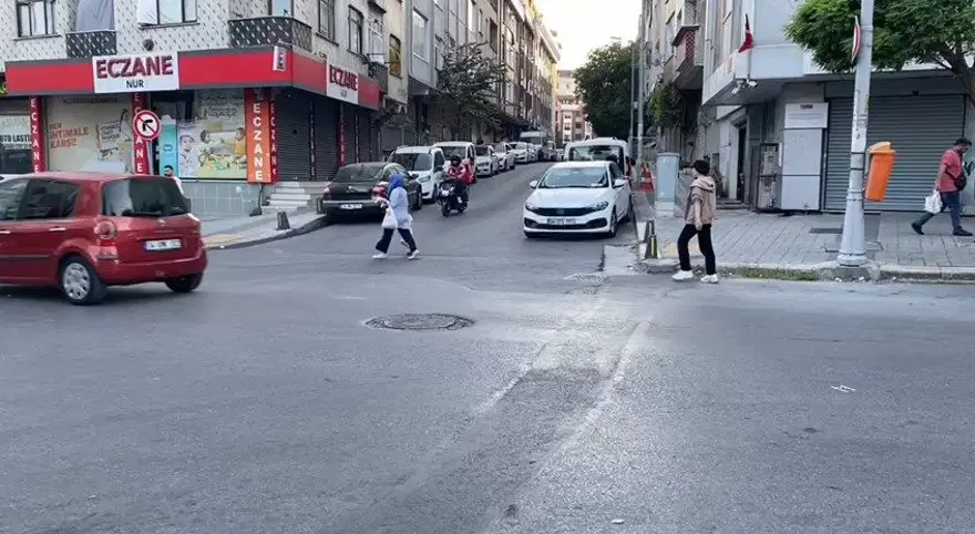 Sultangazi'de kardeşler arasında alacak verecek kavgası: Babası ve kardeşini silahla yaraladı 