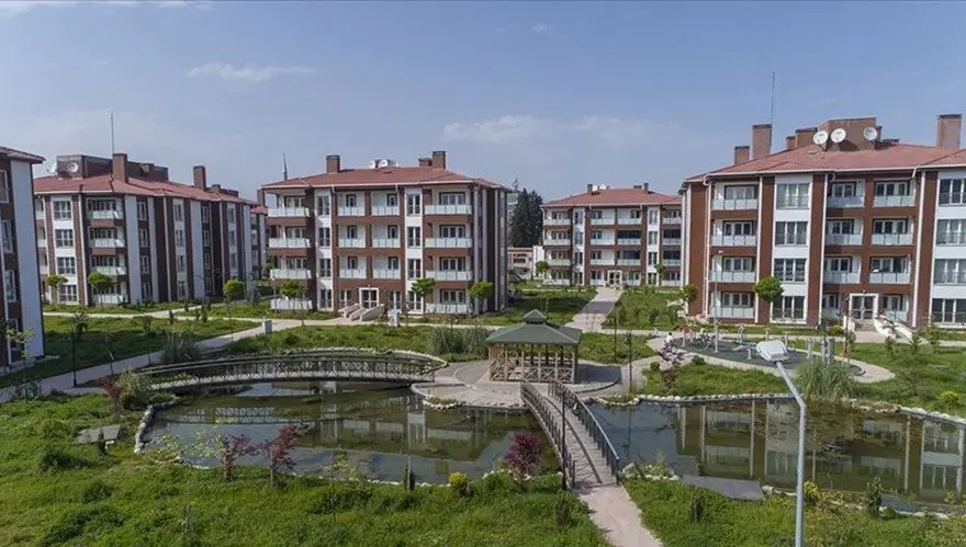 EMLAKÇIYA EĞİTİM ŞARTI 3 EMLAKÇIYA EĞİTİM ŞARTI 3