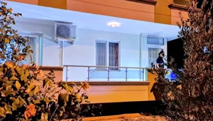 CHP'li belediye başkanının ailesinin evine molotoflu saldırı: Saldırganlar çocuk çıktı CHP'li belediye başkanının ailesinin evine molotoflu saldırı: Saldırganlar çocuk çıktı