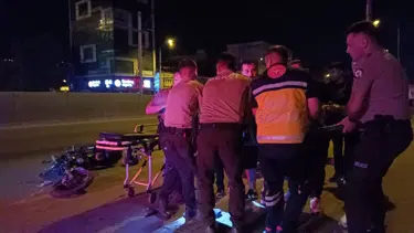 Bursa'da motosiklet devrildi: 2 ağır yaralı