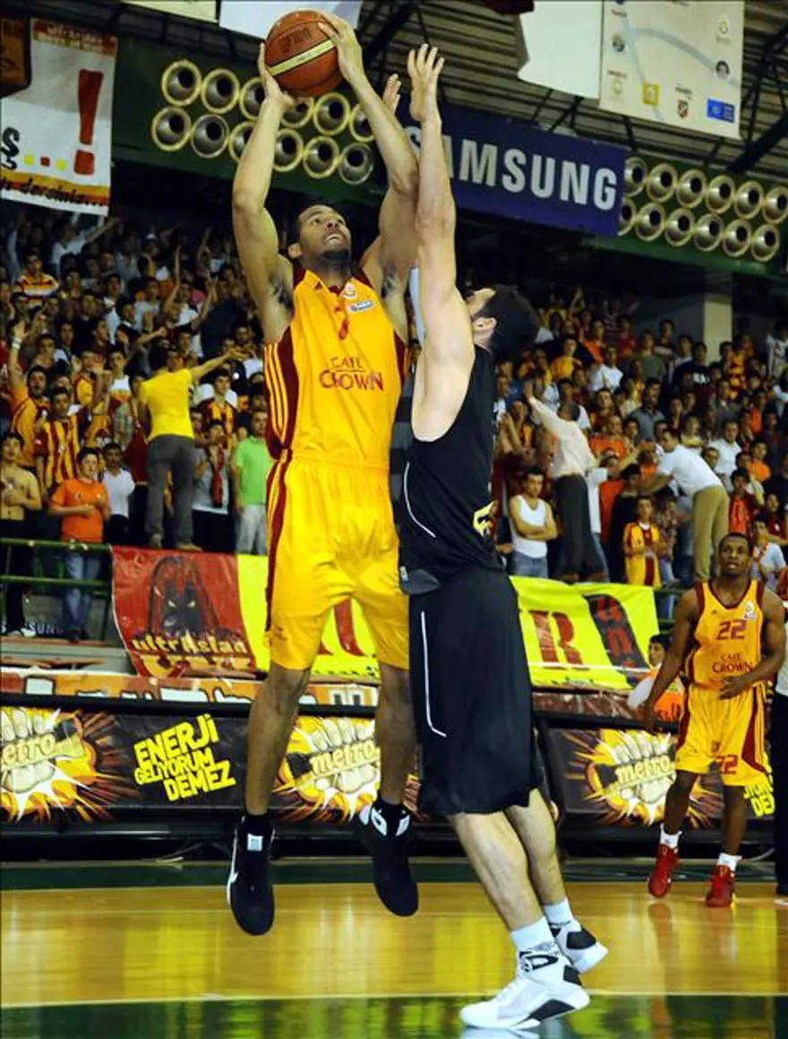 G.Saray: 84 - Beşiktaş: 74 2