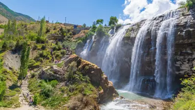 'Türkiye'nin 11. sakin kenti' Uzundere doğal güzellikleriyle salgından bunalanlara adeta nefes aldırıyor