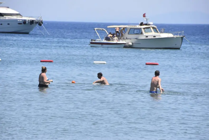 Bodrum sahilleri tıka basa doldu 6