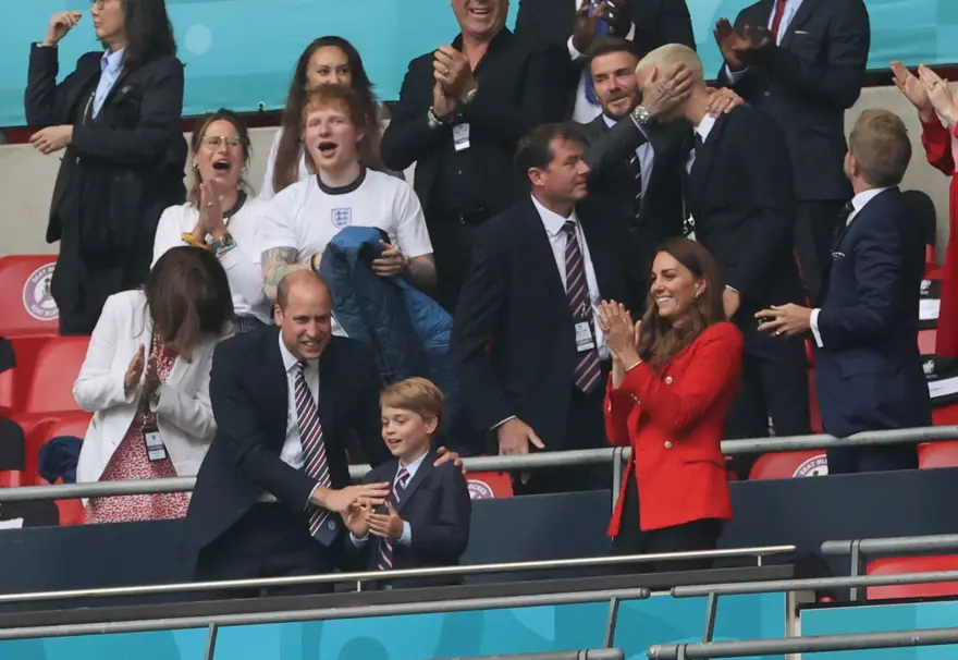 Kraliyet Ailesi, David Beckham ve Ed Sheeran EURO 2020 İngiltere-Almanya Maçı tribününde 1