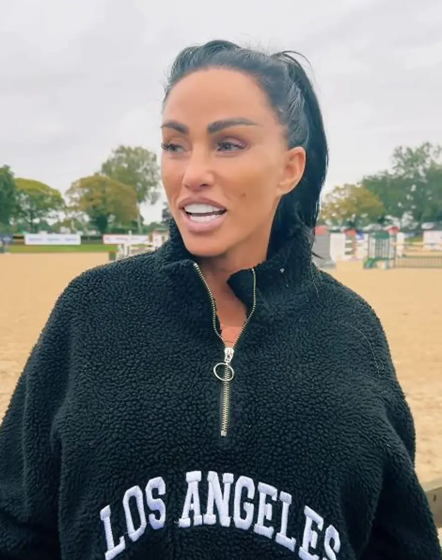 Defalarca yüzünü gerdiren Katie Price'ın son haline yorum yağdı! 'Estetik yaptırmadan duramıyorum' demişti 3