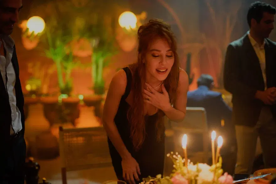 Engin Altan Düzyatan ve Elçin Sangu’nun başrolde olduğu Star'ın yeni dizisi Çöp Adam'dan fragman ve ilk fotoğraflar 1