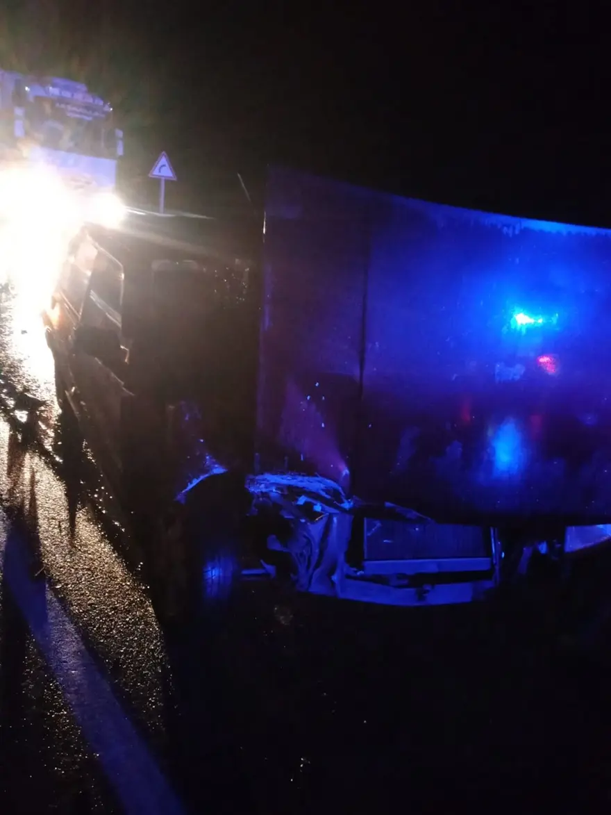 Erzurum'da 2 ayrı trafik kazası: 5 yaralı 6