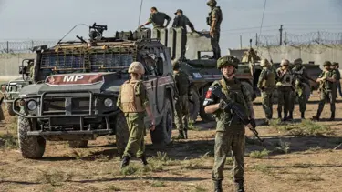 ABD askerleri, Rus askerlerinin Suriye'de petrol sahasına ulaşmasını engelledi