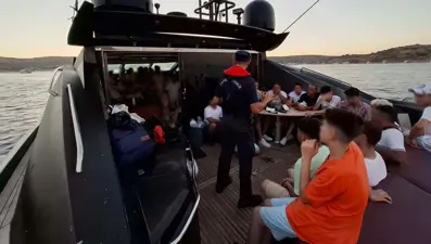 Bodrum açıklarında 72 düzensiz göçmen yakalandı
