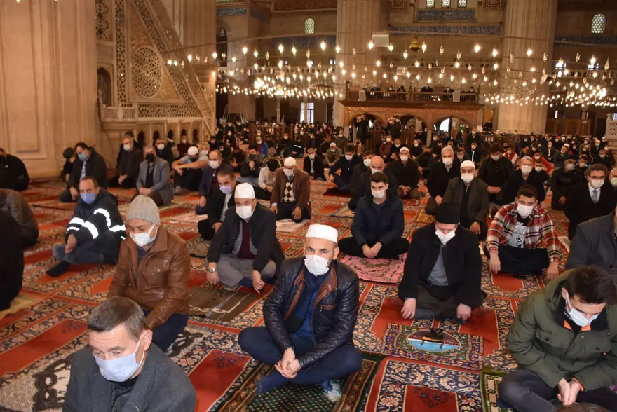 Cuma namazının ardından 'Yağmur duası' yapıldı 8