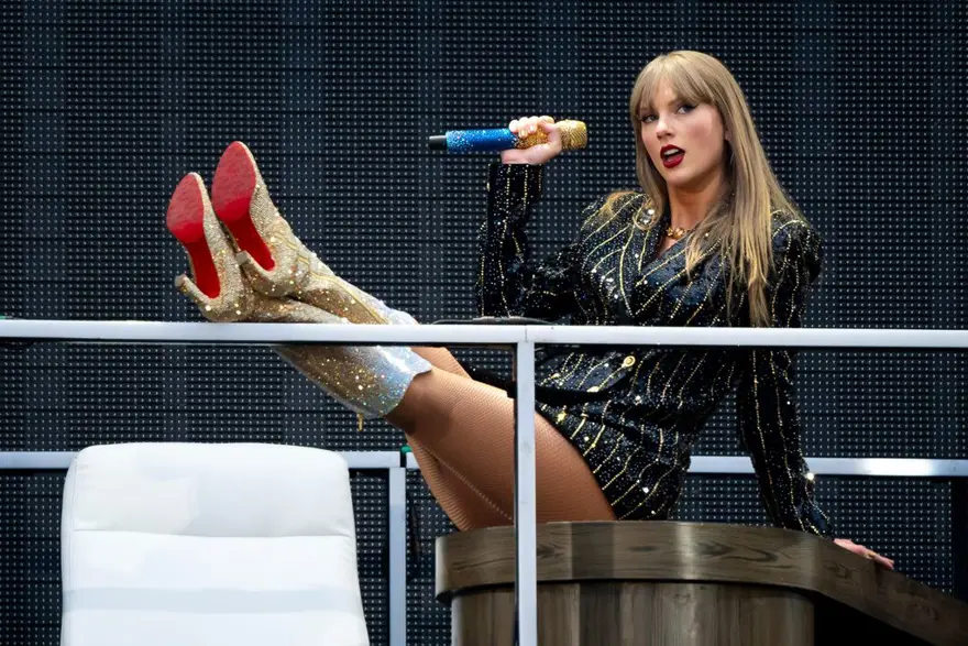 Taylor Swift'in sapığı konserde yakalandı! 1