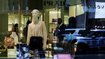Prada, Versace'yi satın alıyor
