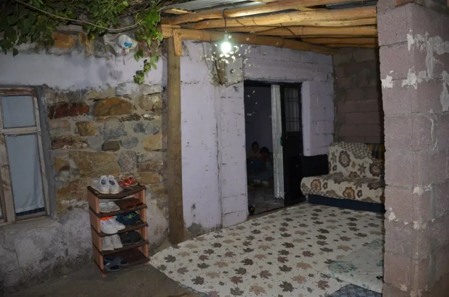 Şırnak’ta böcek istilası: Vatandaşlar gece dışarı çıkamadı 3