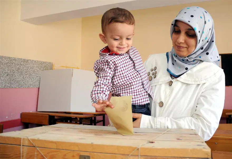 Türkiye sandık başındaydı 19