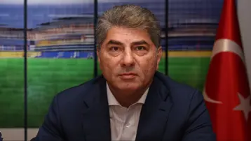 Hakan Safi'den Fenerbahçe'ye transfer vaadi. "Tarihin en iyi kadrosunu kuracağım"