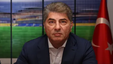 Hakan Safi'den Fenerbahçe'ye transfer vaadi. "Tarihin en iyi kadrosunu kuracağım"
