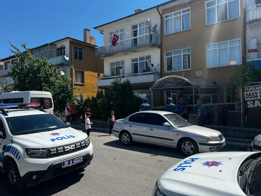 5 yaşındaki çocuk kazara vurduğu babasını öldürdü 1 5 yaşındaki çocuk kazara vurduğu babasını öldürdü 1