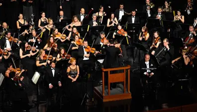 "Carmina Burana" eseri AKM'de sanatseverlerle buluştu