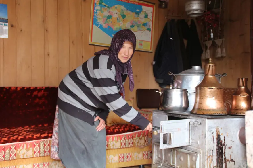 "MASKELİ BİRİ GELİRSE CORONA VİRÜSÜ HATIRLIYORUZ" 3