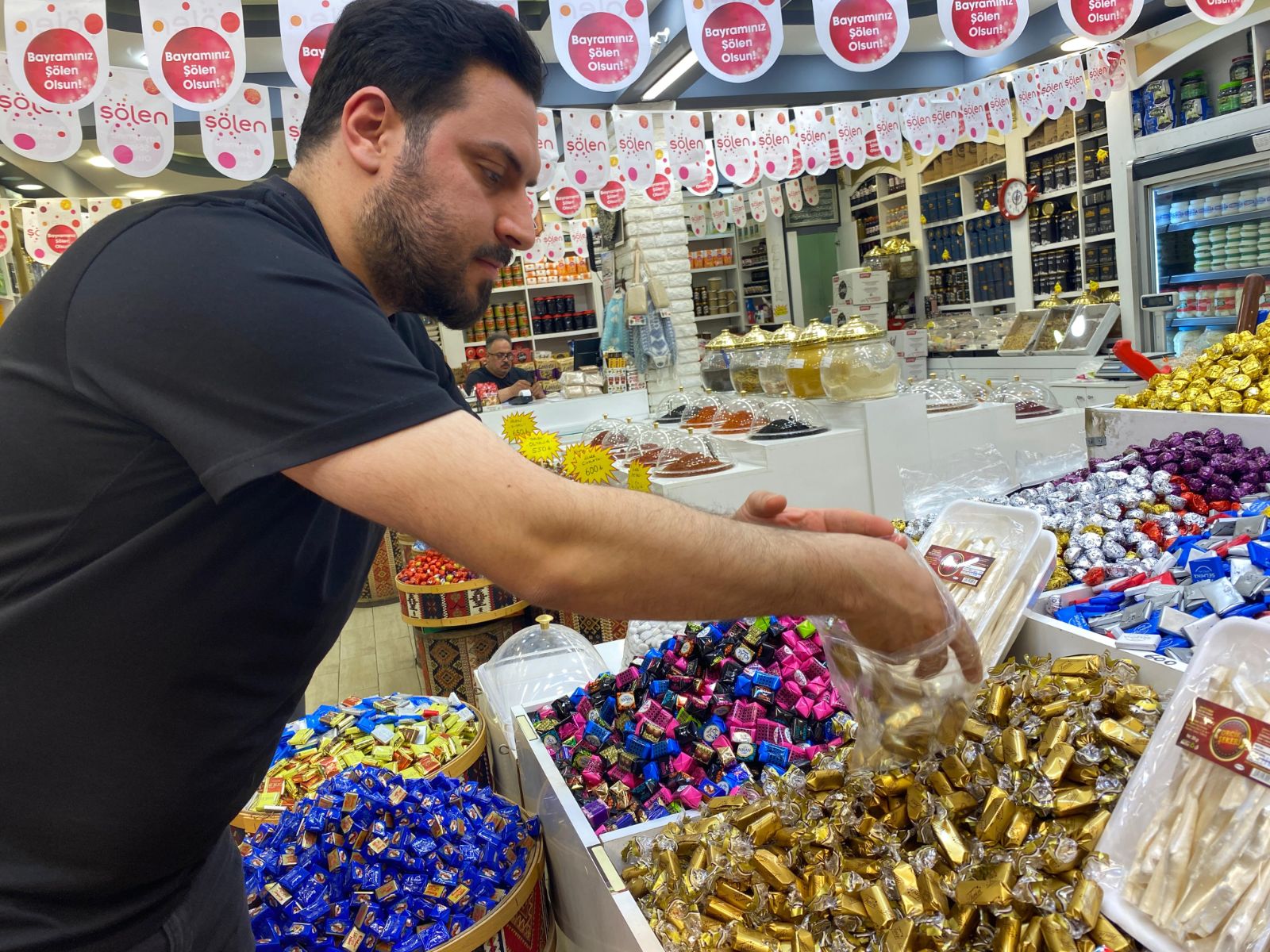 Bayrama sayılı günler kala tezgahta yerini aldı: 150 liradan başlıyor