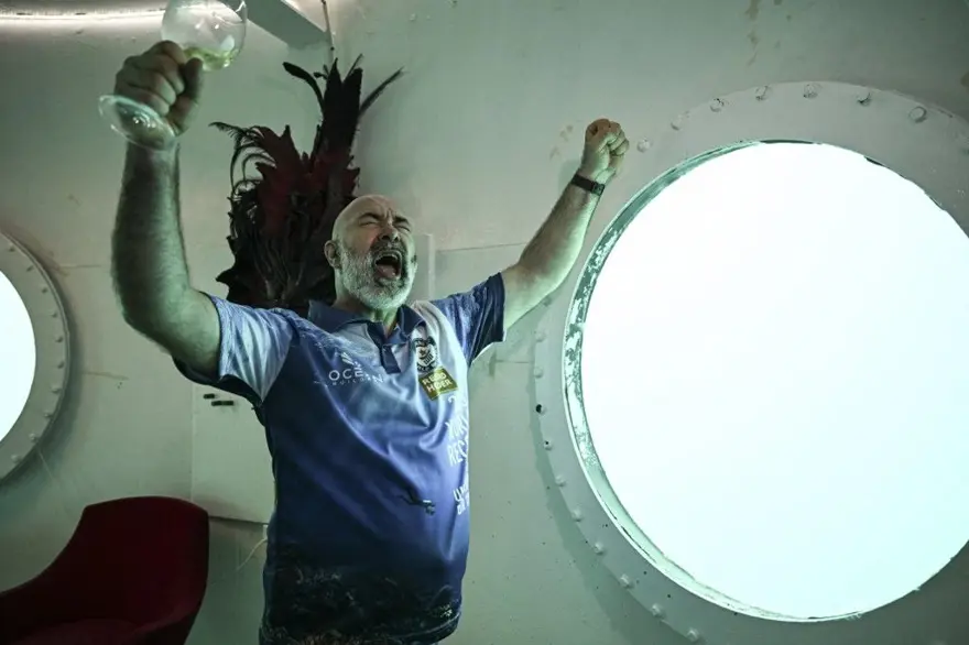 Su altında 120 gün yaşadı: Denizin altındaki evinde dünya rekoru kırdı! 9
