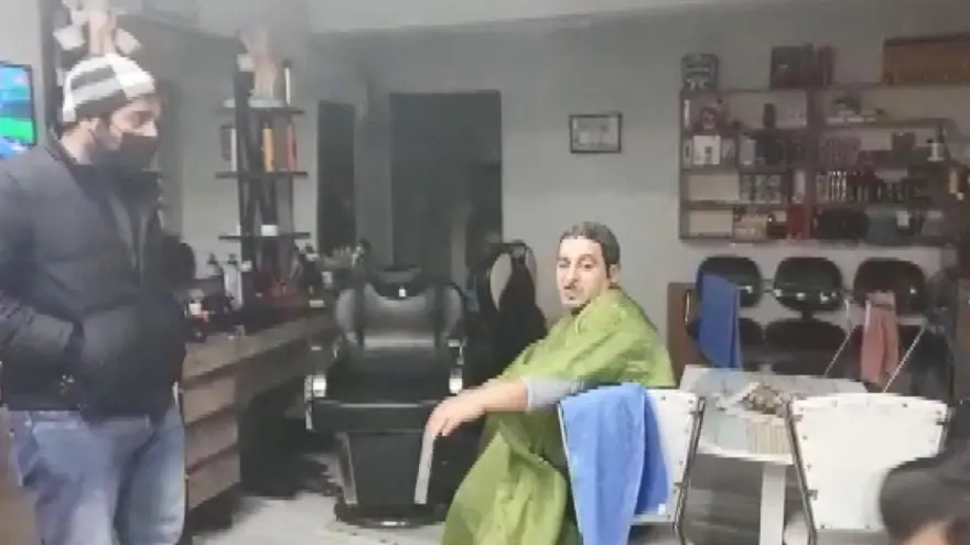 Yine Esenyurt: Çiğköfteci görünümlü kuaför 5