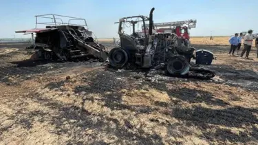 Aksaray'da balya makinesi alev aldı: Traktör ve üç dekar tarla yandı