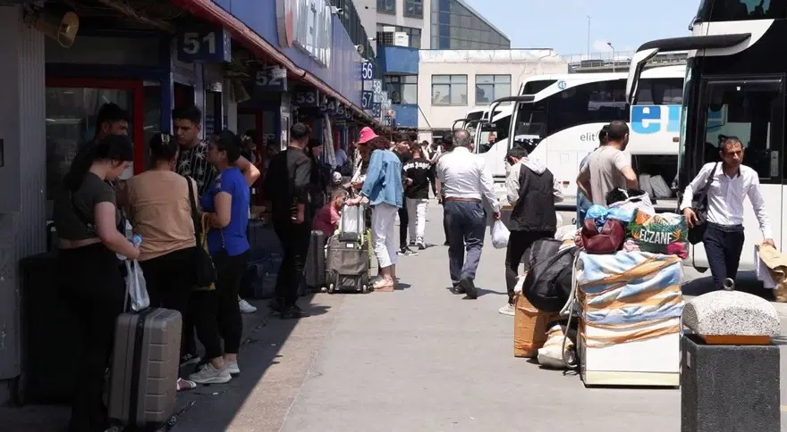 İstanbul otogarında bayram yoğunluğu 
