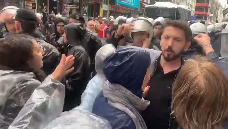 Bakan Soylu'dan polise yumruk tepkisi: Talimatı Duran Kalkan verdi