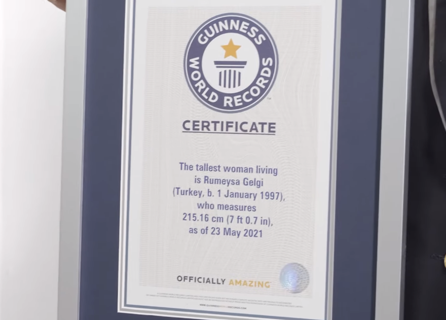 Dünyanın en uzun boylu kadını Rümeysa Gelgi, Guinness Rekorlar Kitabı'na girdi 9 Dünyanın en uzun boylu kadını Rümeysa Gelgi, Guinness Rekorlar Kitabı'na girdi 9