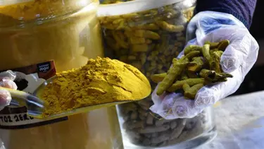 Satışları artan zerdeçal için 'dozaj' uyarısı