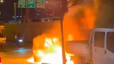 İstanbul'da hafif ticari araç alev topuna döndü