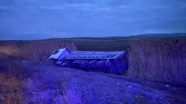 Konya'da kontrolden çıkan kamyon devrildi: 1 ölü