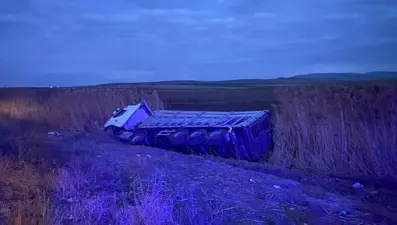 Konya'da kontrolden çıkan kamyon devrildi: 1 ölü