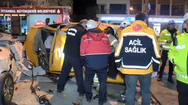 Kadıköy’de taksi takla attı: 3’ü ağır 4 yaralı