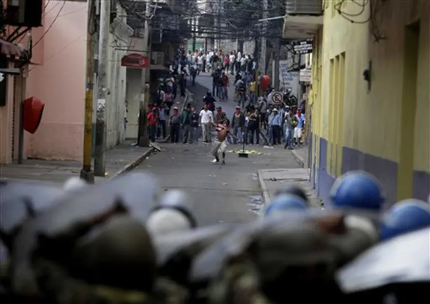 Honduras'ta sular durulmuyor 12