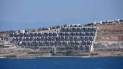 Bodrum'da tepki çeken inşaatın yıkımını bakanlık devraldı